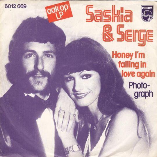 Coverafbeelding Honey I'm Falling In Love Again - Saskia & Serge
