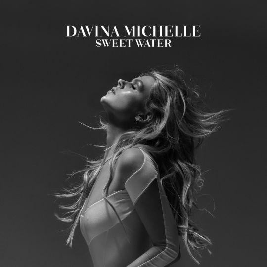 Coverafbeelding Sweet Water - Davina Michelle