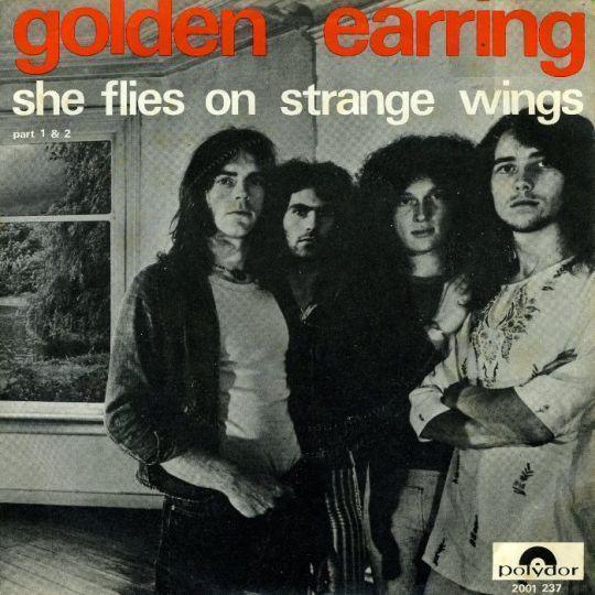 Coverafbeelding She Flies On Strange Wings - Golden Earring